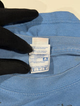 Load image into Gallery viewer, 2000s Y2K Vintage Peanuts Snoopy Faded Cartoon Tee L
