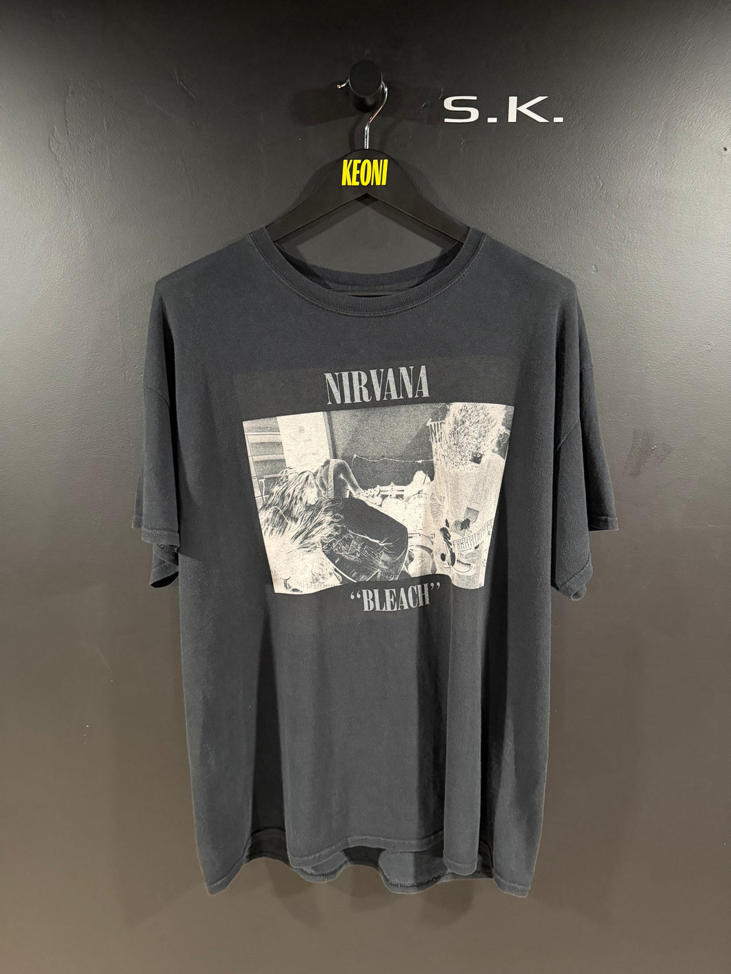 2020 Nirvana Vintage 2009 Print Kurt Cobain Bleach Faded Distressed Grunge Band Tee XL