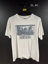 Load image into Gallery viewer, 1990s Vintage Nirvana Distressed Single Stitch Band Tee L
