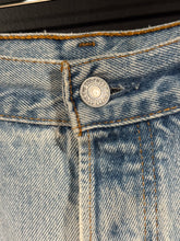 Load image into Gallery viewer, 1990s Vintage Levis Faded Distressed Knee Blow Out Denim Jeans 38
