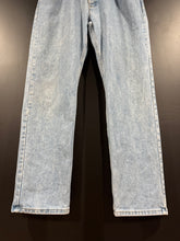 Load image into Gallery viewer, 90s / 00s Vintage Wrangler Faded Stone Wash Standard Fit Denim Jeans 36
