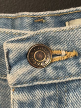 Load image into Gallery viewer, 90s / 00s Vintage Wrangler Faded Stone Wash Standard Fit Denim Jeans 36
