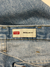 Load image into Gallery viewer, 90s / 00s Vintage Wrangler Faded Stone Wash Standard Fit Denim Jeans 36
