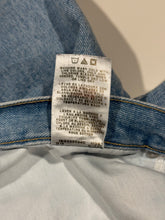 Load image into Gallery viewer, 90s / 00s Vintage Wrangler Faded Stone Wash Standard Fit Denim Jeans 36
