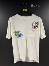 Load image into Gallery viewer, 1990s Vintage Disney Goofy Toolbox Pocket Tee M
