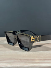 Load image into Gallery viewer, Louis Vuitton LV 1.1 Millionaires 2018 Z1165E Sunglasses
